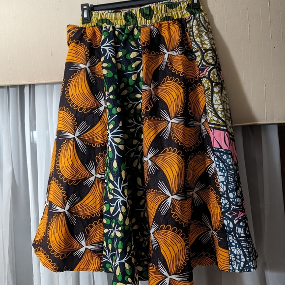 New w/tags African print skirt - Picture 2 of 2